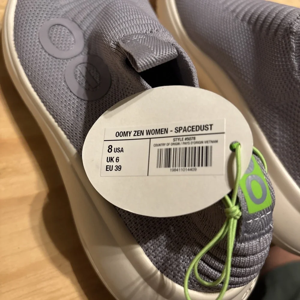 OOFOS OOmy Zen Women's Walking Shoes Spacedust, Size 8 BRAND NEW